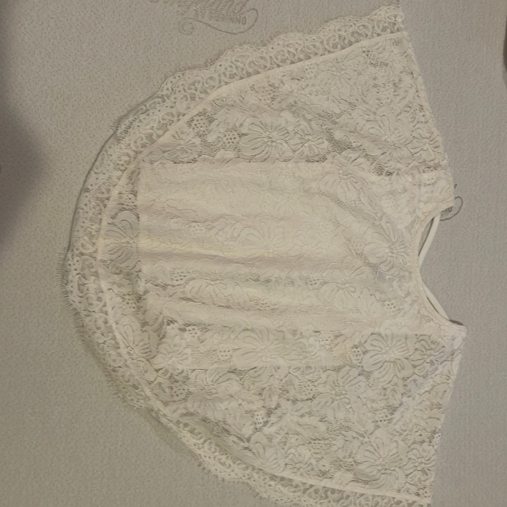LINDEX white blouse with lace sleeves
